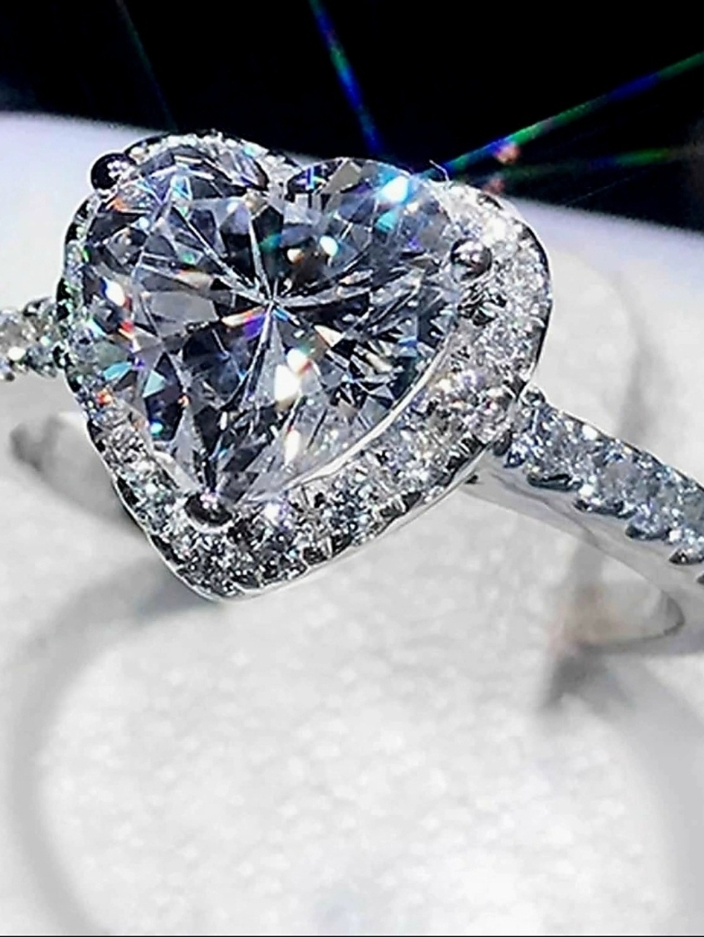 Engagement Ring 2.45 Ct Heart Shape halo Diamond stimulated, sterling silver 925 - Picture 1 of 9